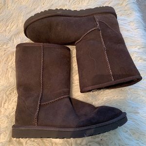 UGG CLASSIC SHORT II BOOT